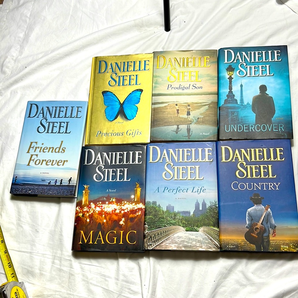 7  Danielle Steel  kick books novels hardcover with dust jacket excellent used